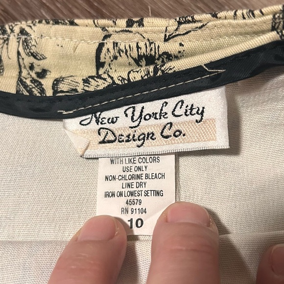 Floral print khaki and black mini skirt New York City and Co - Picture 6 of 7